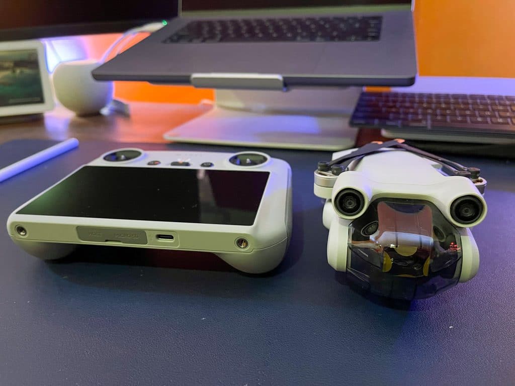 Say hello to the new DJI Mini 3 and the RC Remote. 